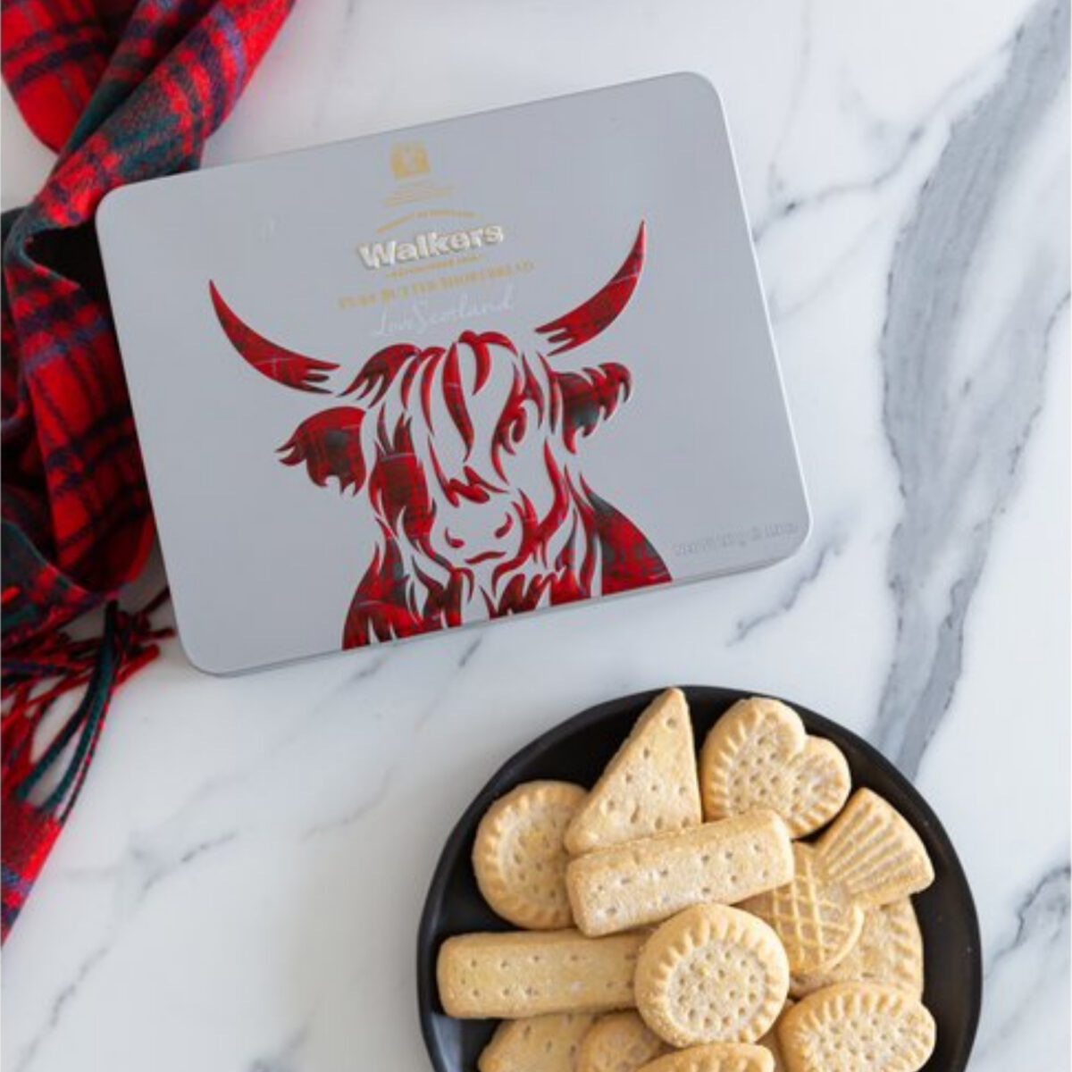 Walkers Shortbread Highland Coo Icon Tin featuring buttery Scottish shortbread and the iconic Highland cow