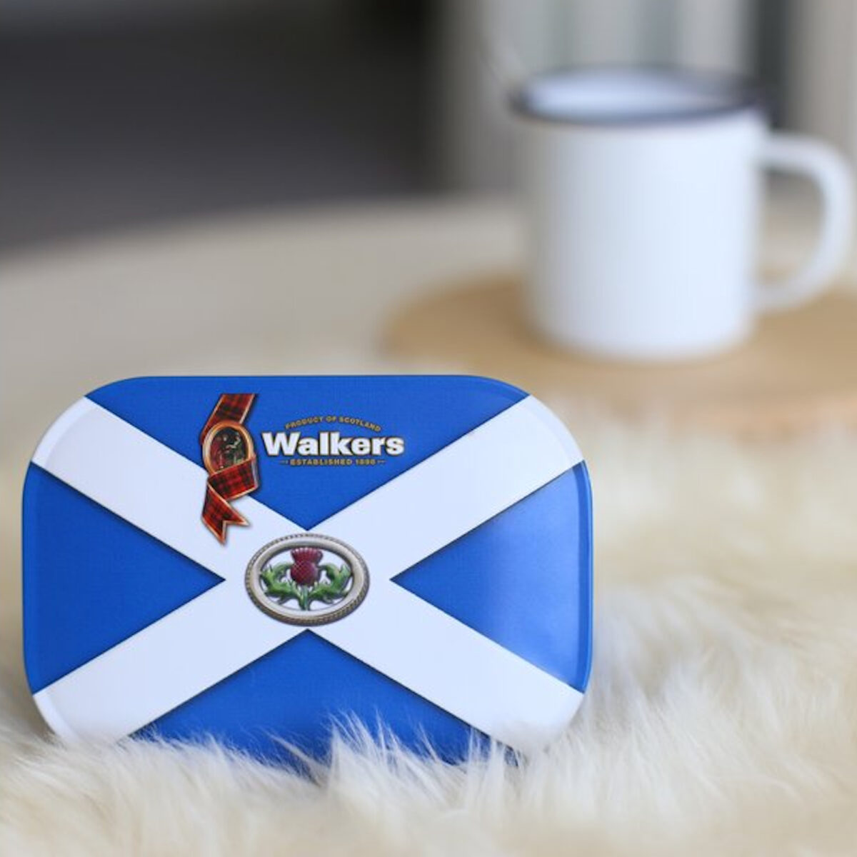 Walkers Shortbread Saltire Keepsake Tin featuring buttery Scottish shortbread and the iconic Saltire flag