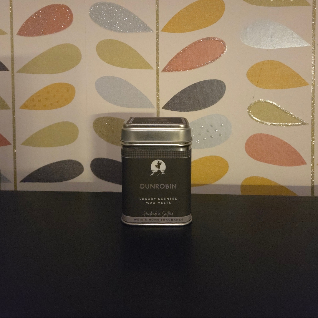 Dunrobin Luxury Wax Melts with lime, basil, and mandarin fragrance.