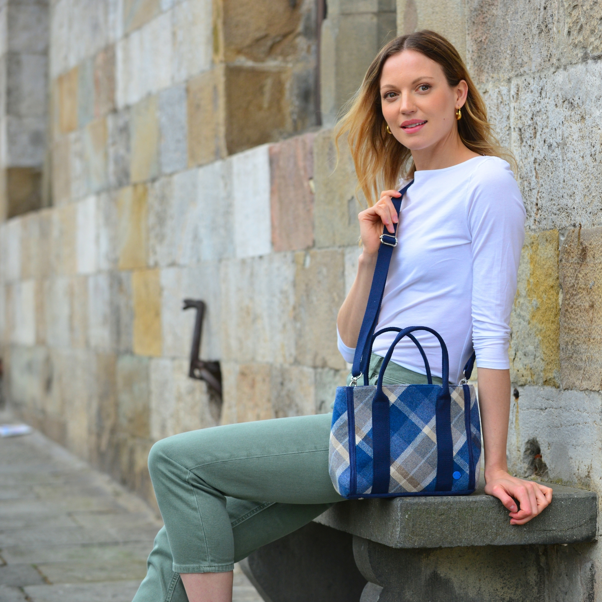 Luxury Tweed Small Tote – stylish compact tweed handbag with adjustable crossbody strap and full-width zip closure